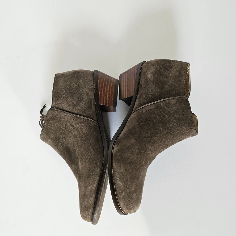 VIONIC Joy Serena Women's Suede Ankle Boots US Size 6